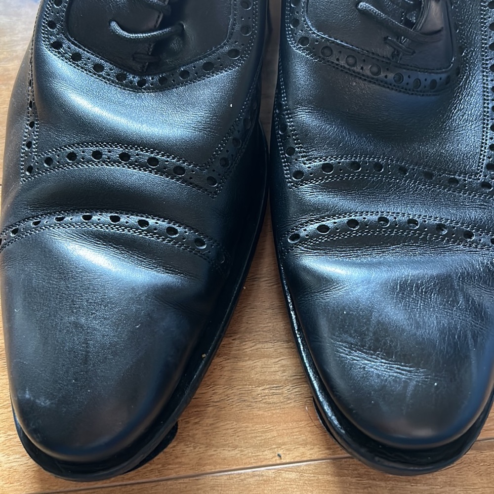 Black Leather Gucci WingTip Oxfords - 10.5 - Picture 2 of 4